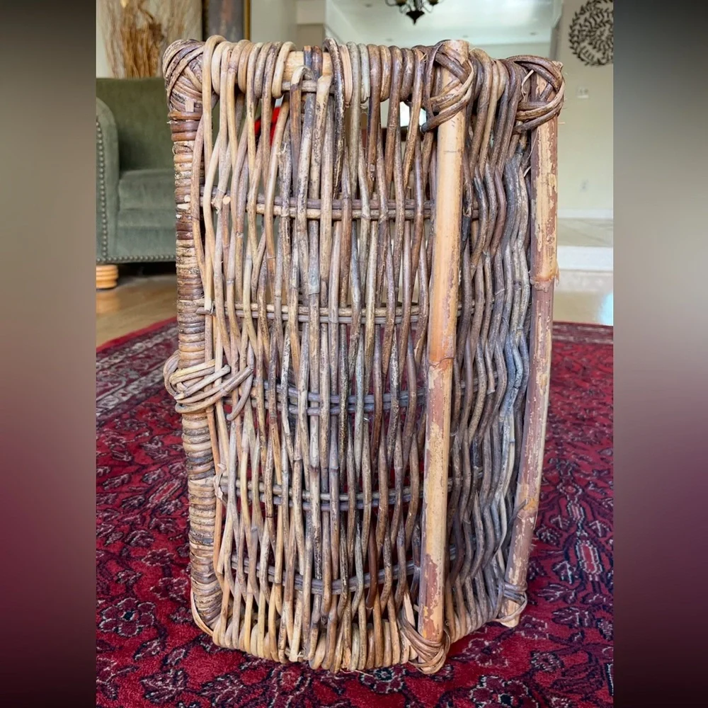 Antique / Vintage Rustic Foraging Harvesting Kindling Pinecone Collecting Basket